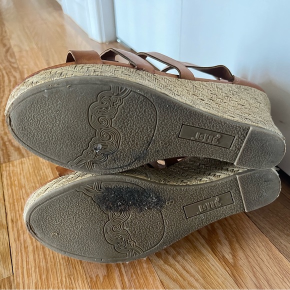 Wedges - Picture 4 of 4